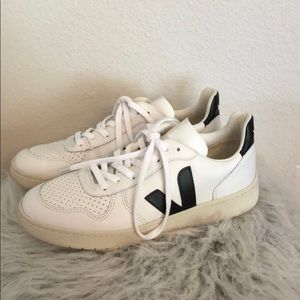 Veja 10 sneakers